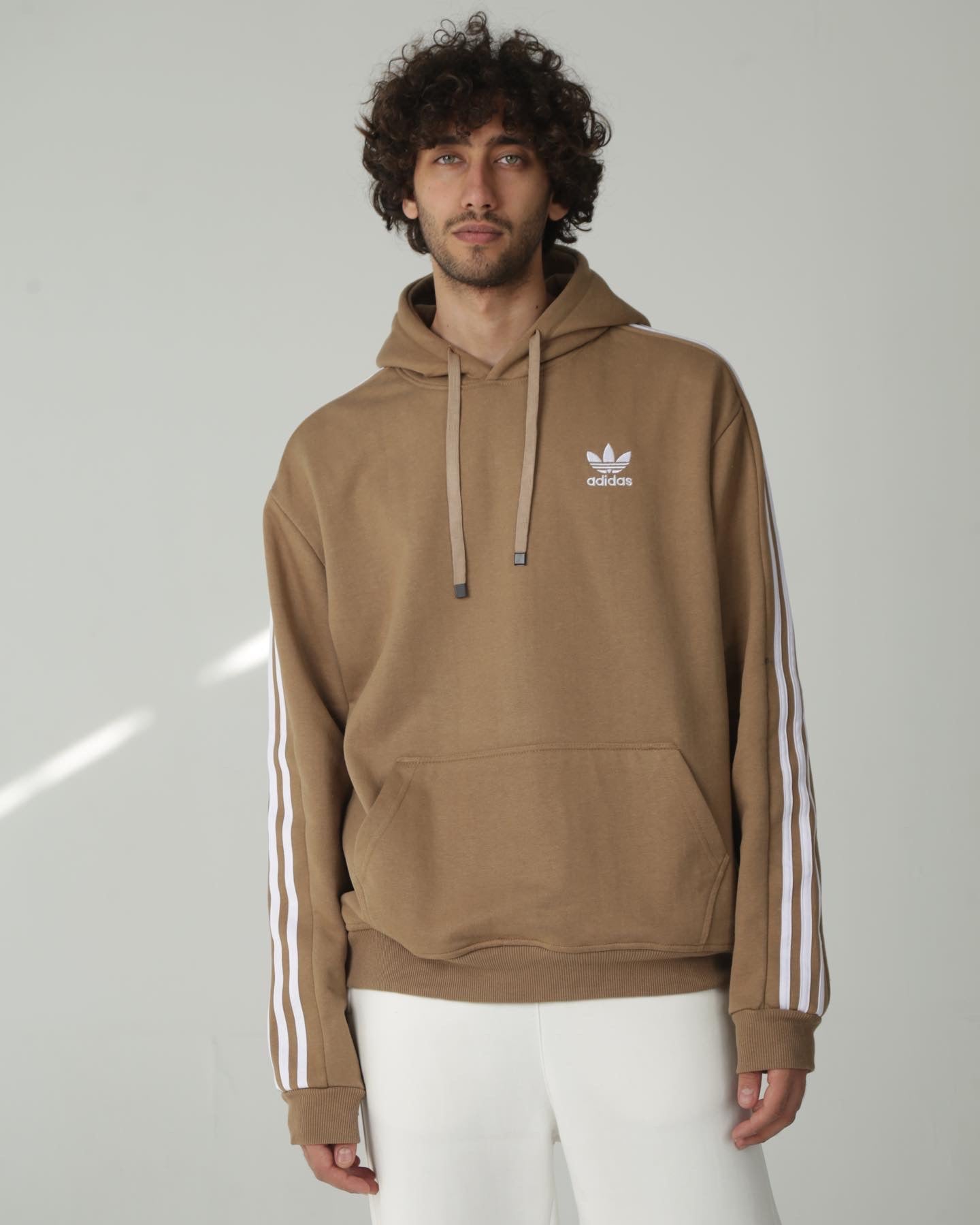 Adidas sweater store beige