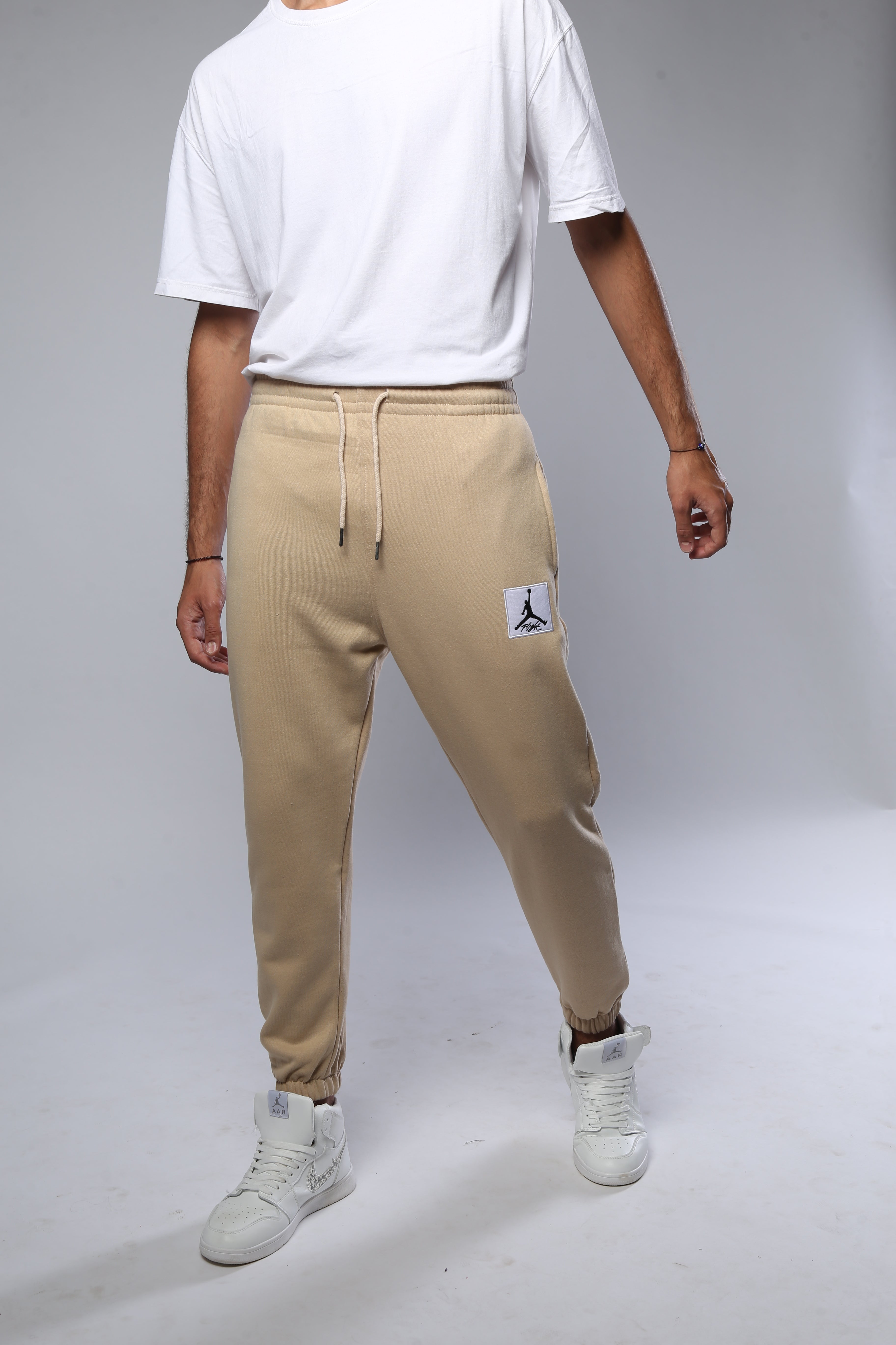 Nike Jordan Air Gradient Fleece Men's Pants, White/Infrared 23, XX-Large :  Amazon.in: Fashion